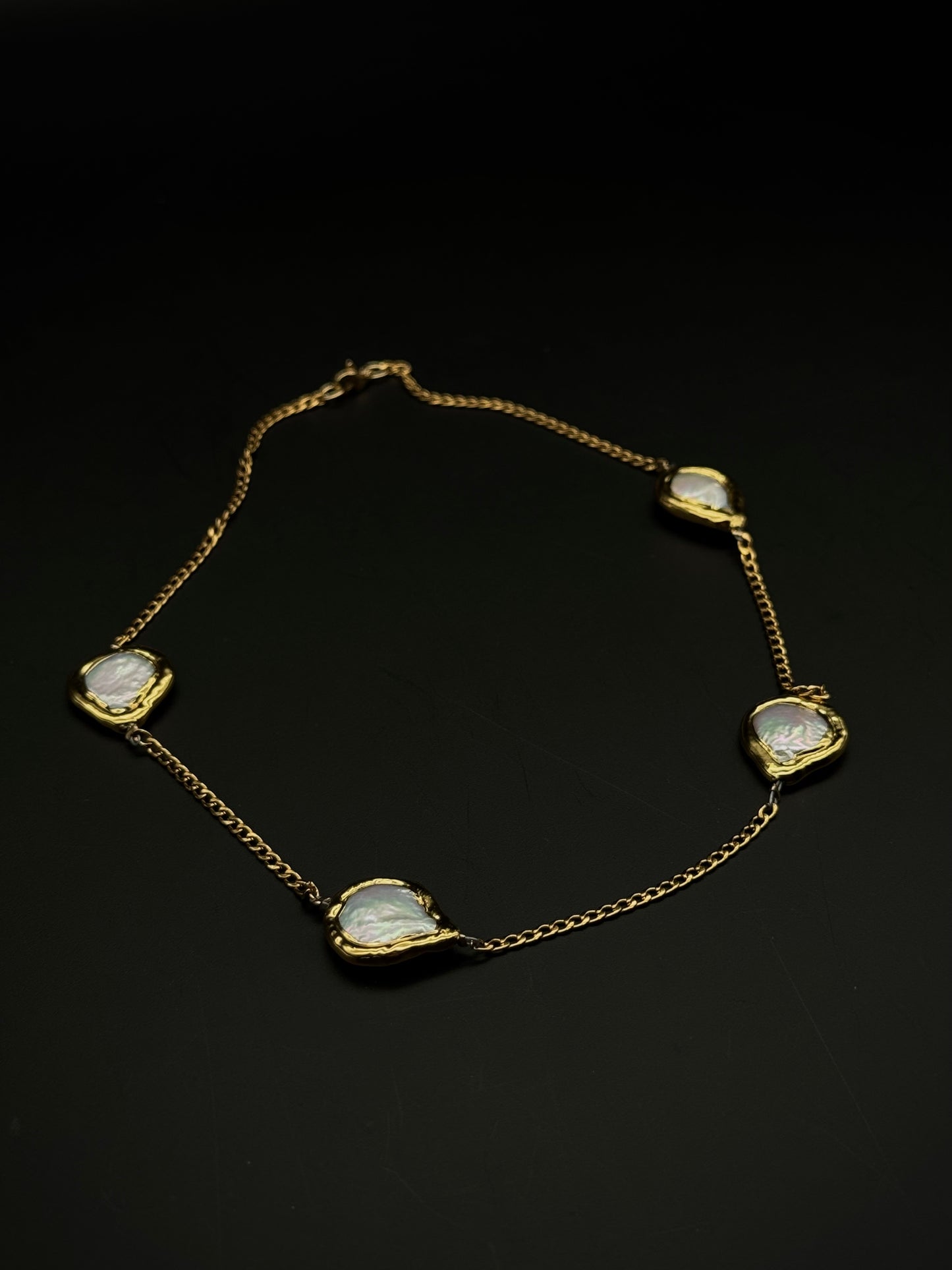 Pearl Collarbone Necklace