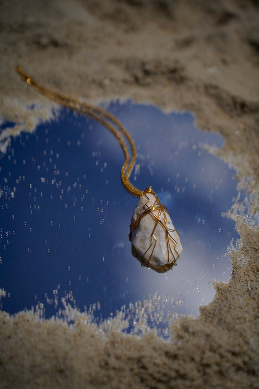 Wired Seashell Necklace
