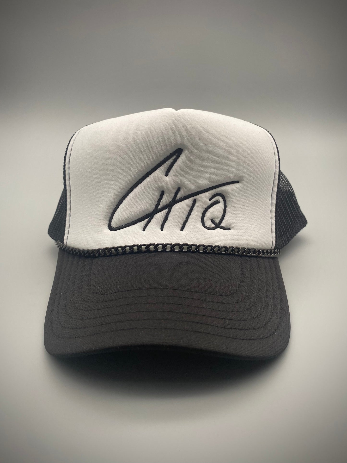 Chiq White/Black Hat