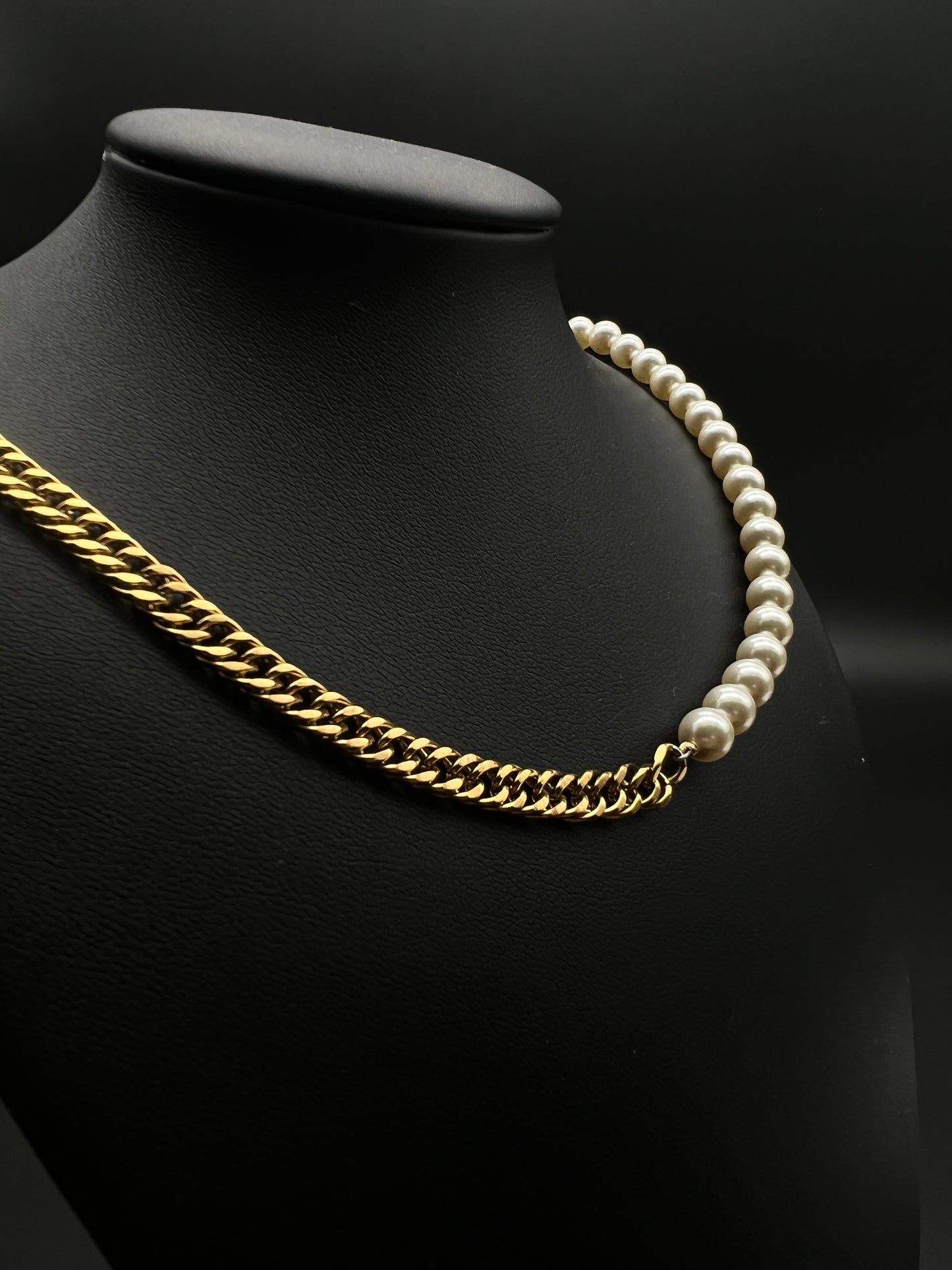 Half & half Gold Necklace