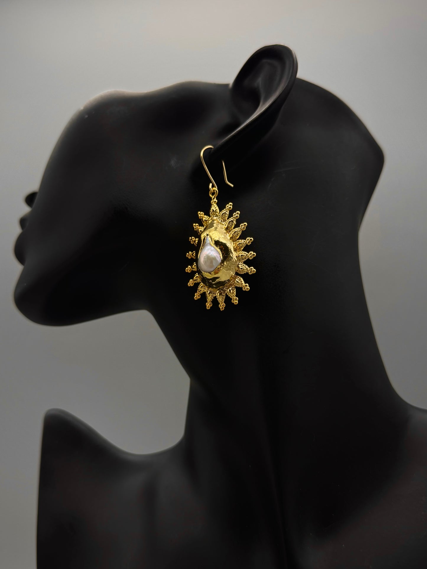 Golden Sun-Rays Earrings